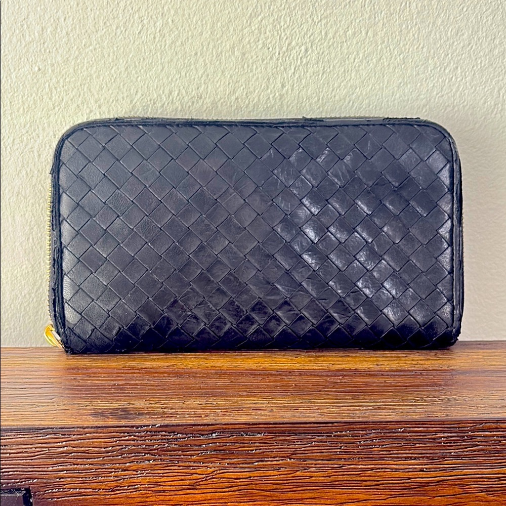 Black Bottega Venetta Leather Wallet